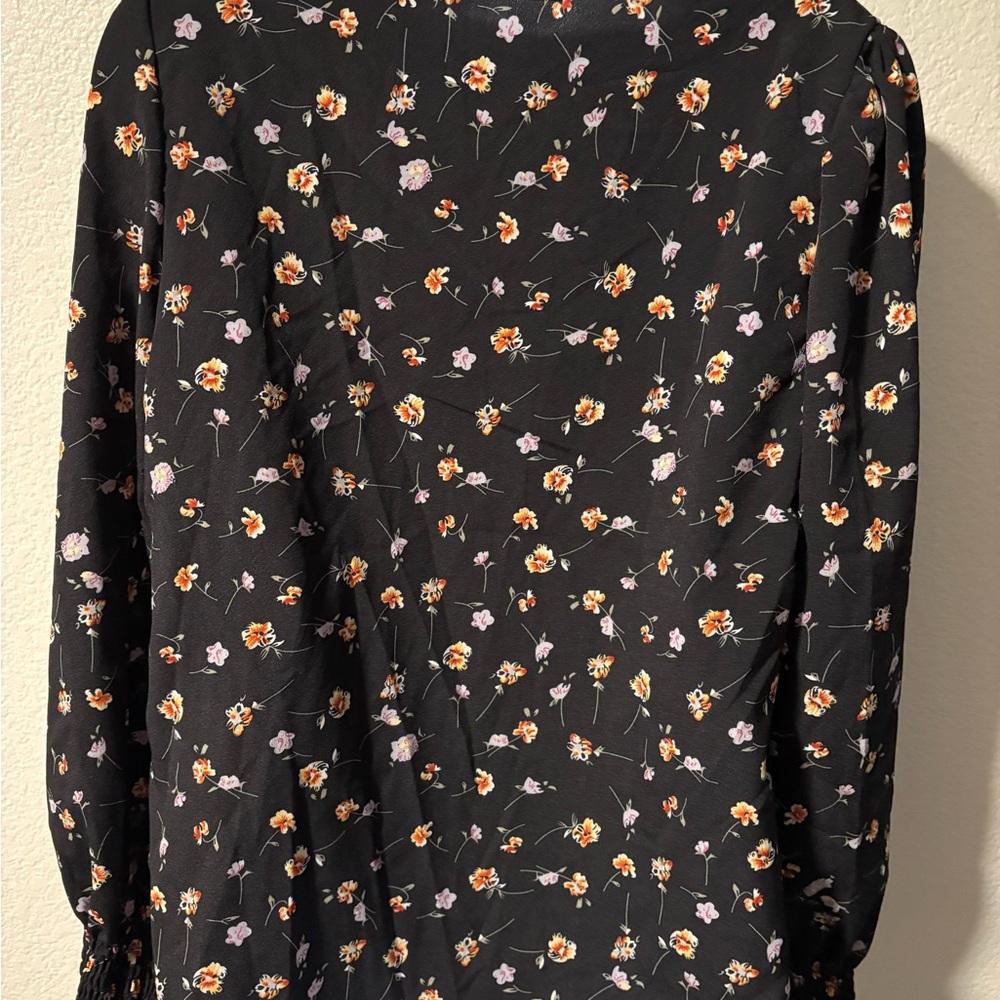 SHEIN Black Floral V-Neck Blouse - Picture 2 of 4